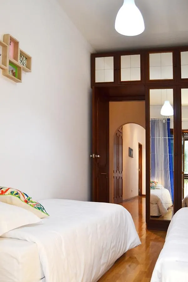 Отель Go Native Lisbon - Vip Campo Pequeno 0*,