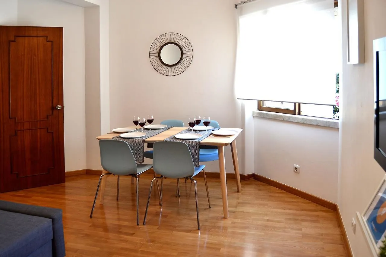 Go Native Lisbon - Vip Campo Pequeno Hotel Appartamento