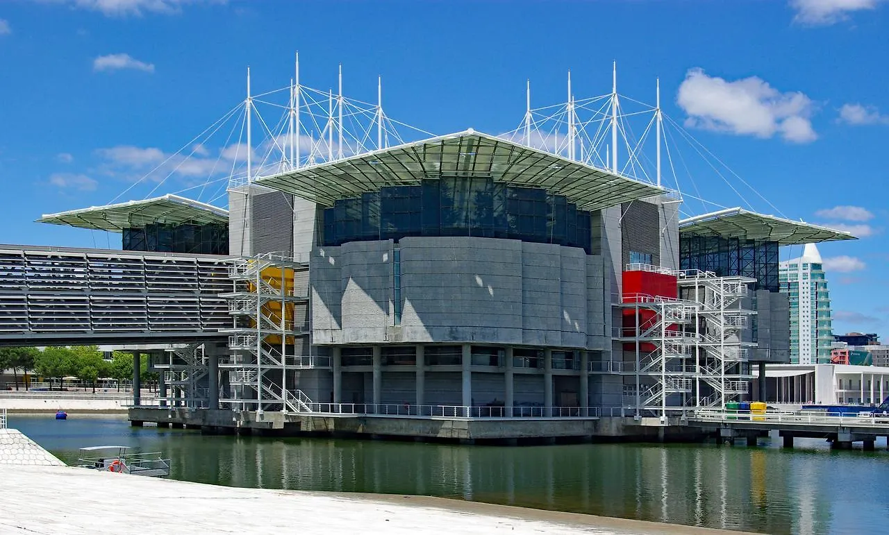 Отель Go Native Lisbon - Vip Campo Pequeno 0*,